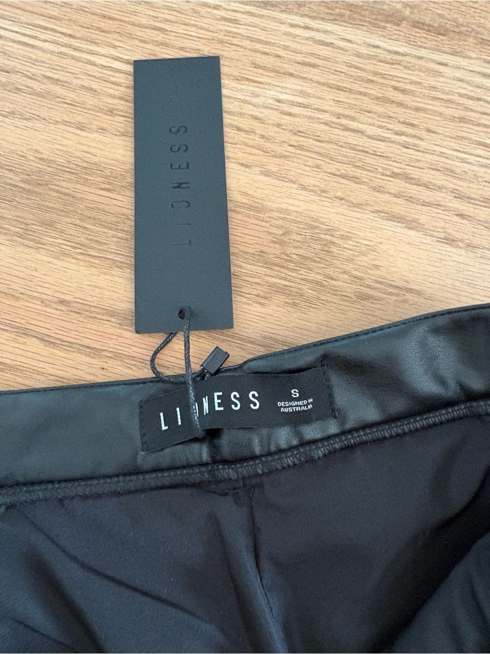 Lioness leather shorts - Picture 2 of 3